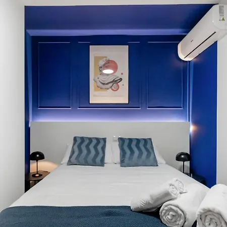 Large Attic Las Canteras Rooms - Only Adults Гостевой дом