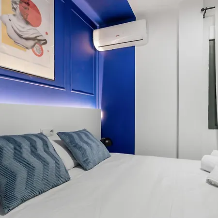 Large Attic Las Canteras Rooms - Only Adults Гостевой дом